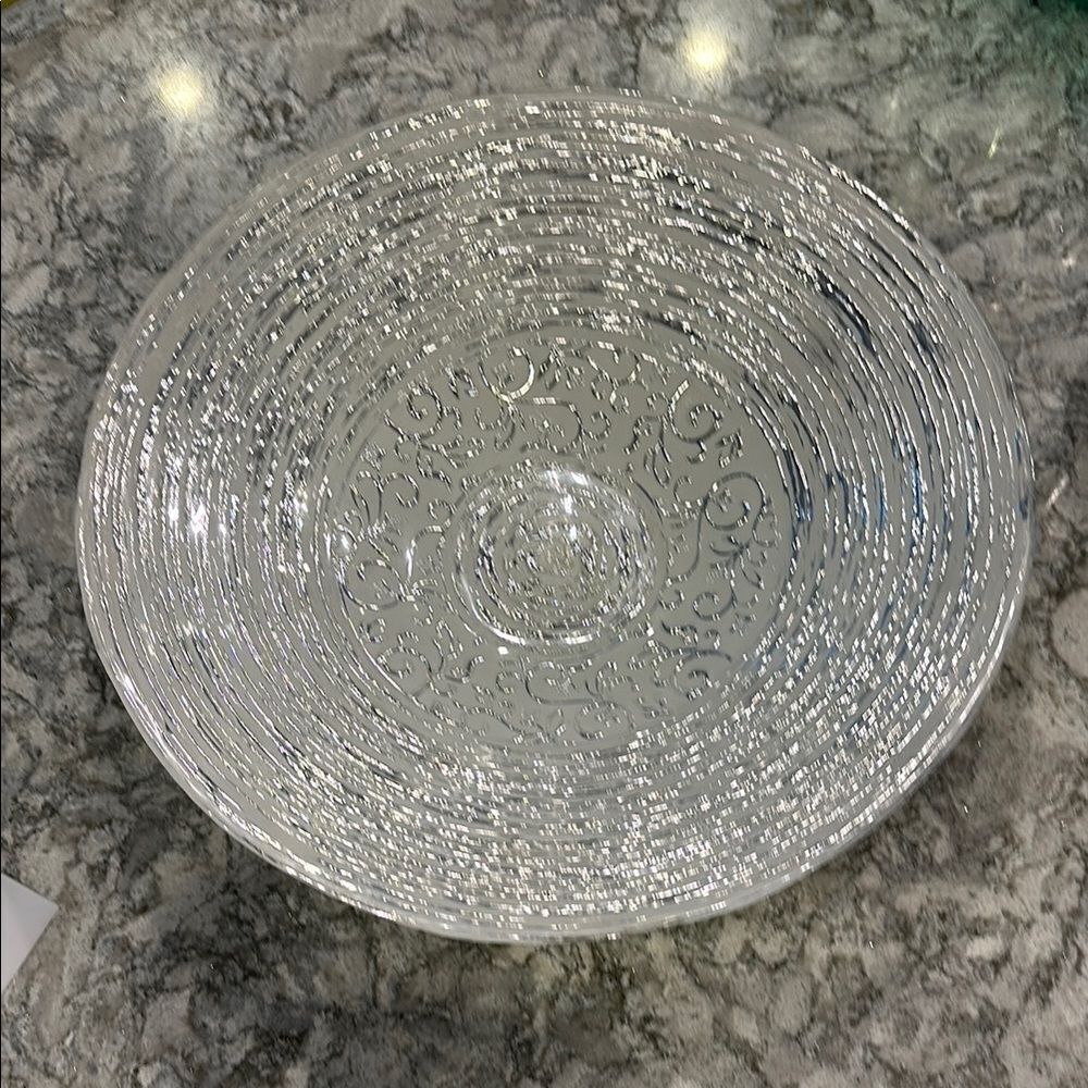 ✨ White & Silver Decorative Textured Bowl – 15.5” Diameter x 4” Tall ✨